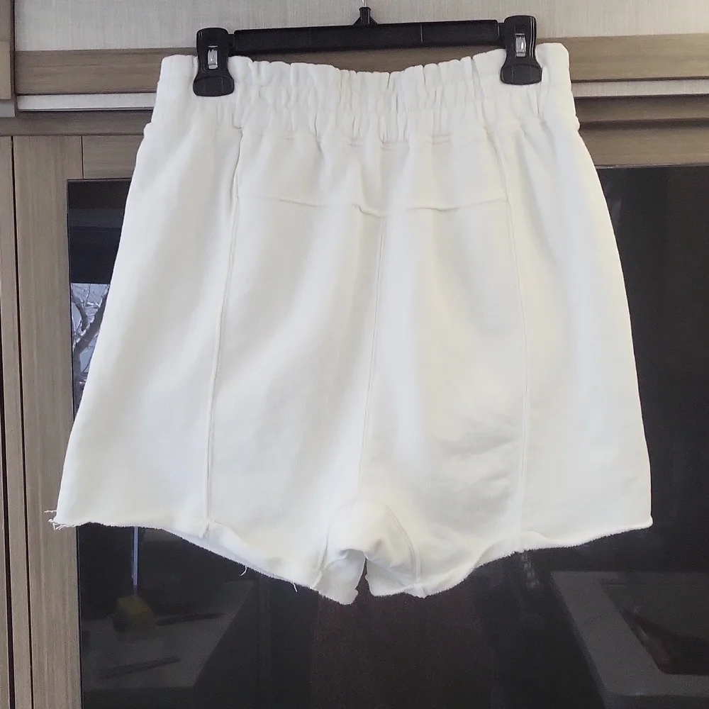 WILL BE GONE SOON) NWOT) "All Stars Solid Shorts In White - Picture 12 of 16